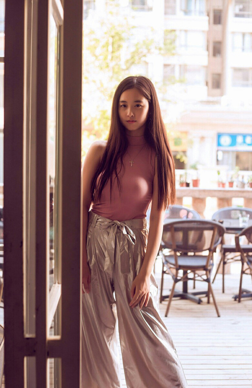 中国篮球明星参与公益活动，彰显社会责任，篮球体育明星中国