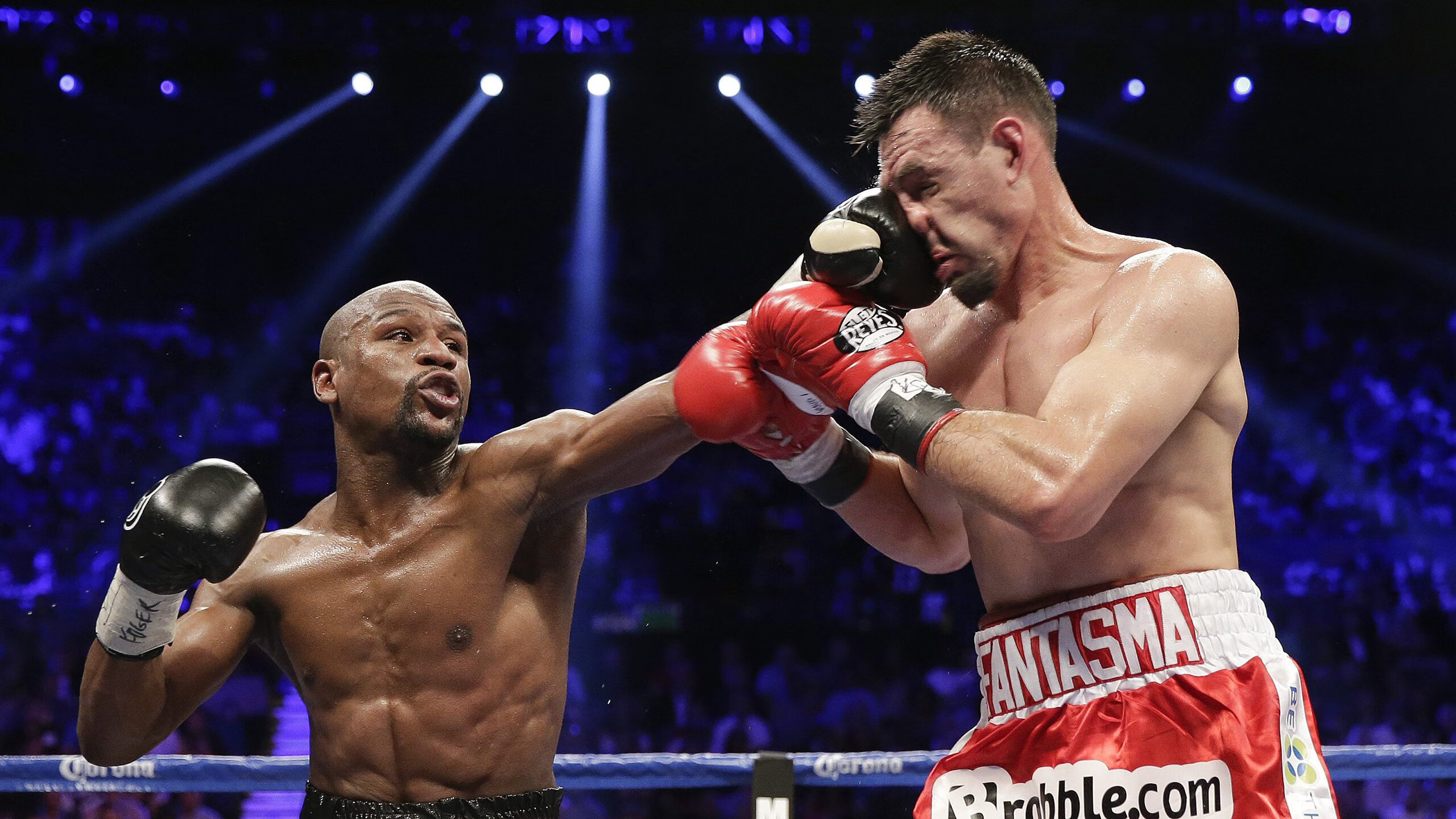 世界杯史诗战役：经典瞬间永不褪色！，盘点世界杯