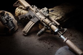 爱游戏app-【罚分规则玩转】裁判如何迅速判断犯规，为比赛增添悬念？，裁判这算不算犯规