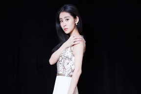 爱游戏官方网站-“战术揭秘:湖人队成功封锁对手核心”,湖人队封面